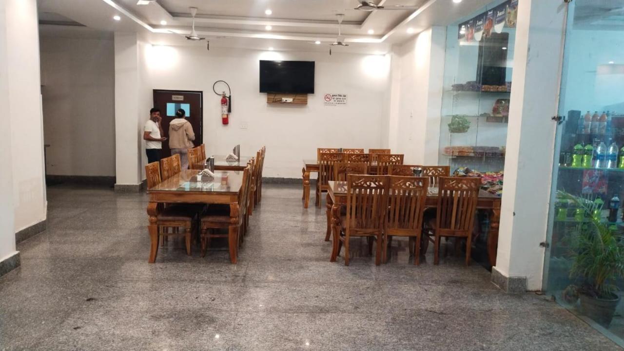 Alaknanda Motel & Restaurant Rudraprayāg Exterior foto