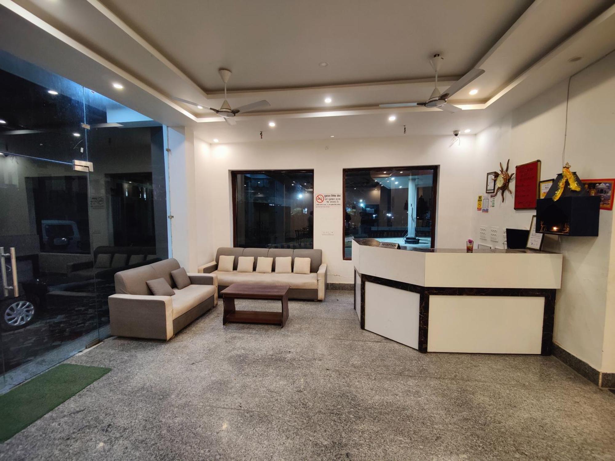Alaknanda Motel & Restaurant Rudraprayāg Exterior foto